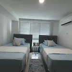 Cerca Hotel Americas Y Hotel Radisson Cartagena Zona Morros A 3 Minutos Del Centro De Convenciones De Las Americas
